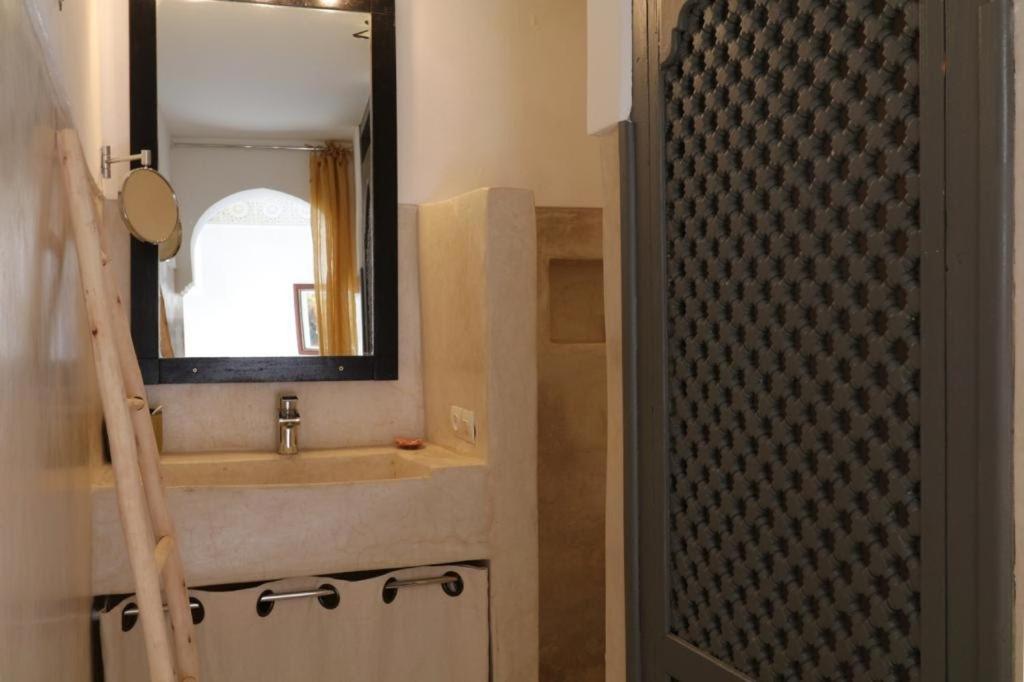 Riad 103 Medina Pool And Hammam Marrakesch Exterior foto