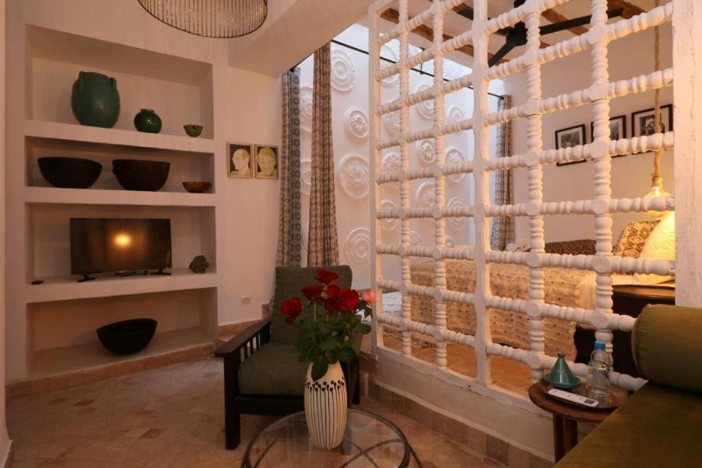 Riad 103 Medina Pool And Hammam Marrakesch Exterior foto