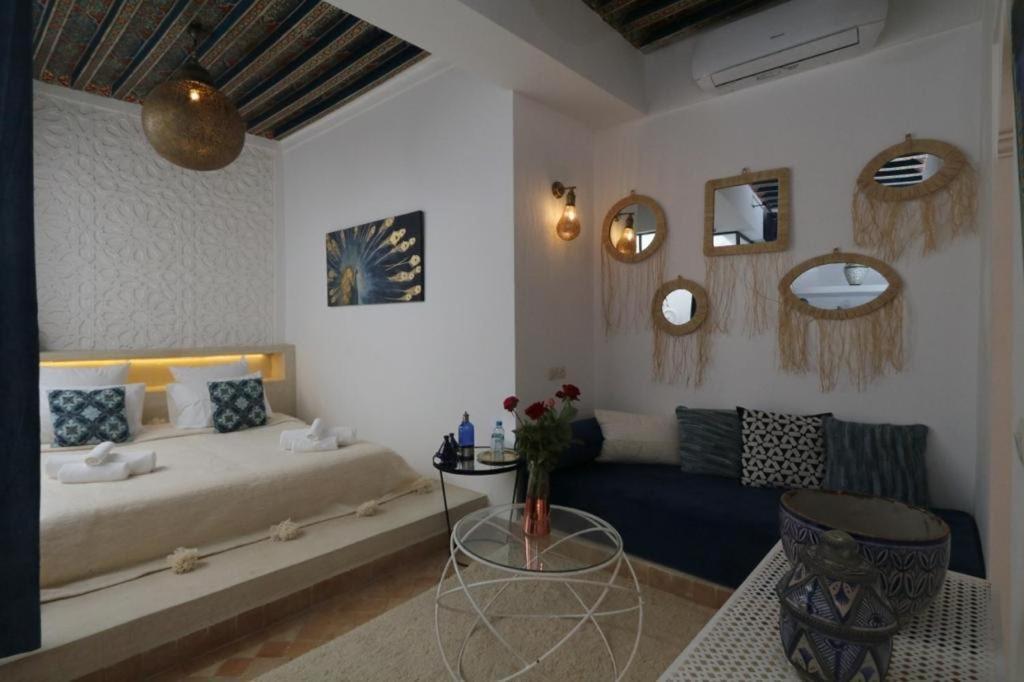 Riad 103 Medina Pool And Hammam Marrakesch Exterior foto